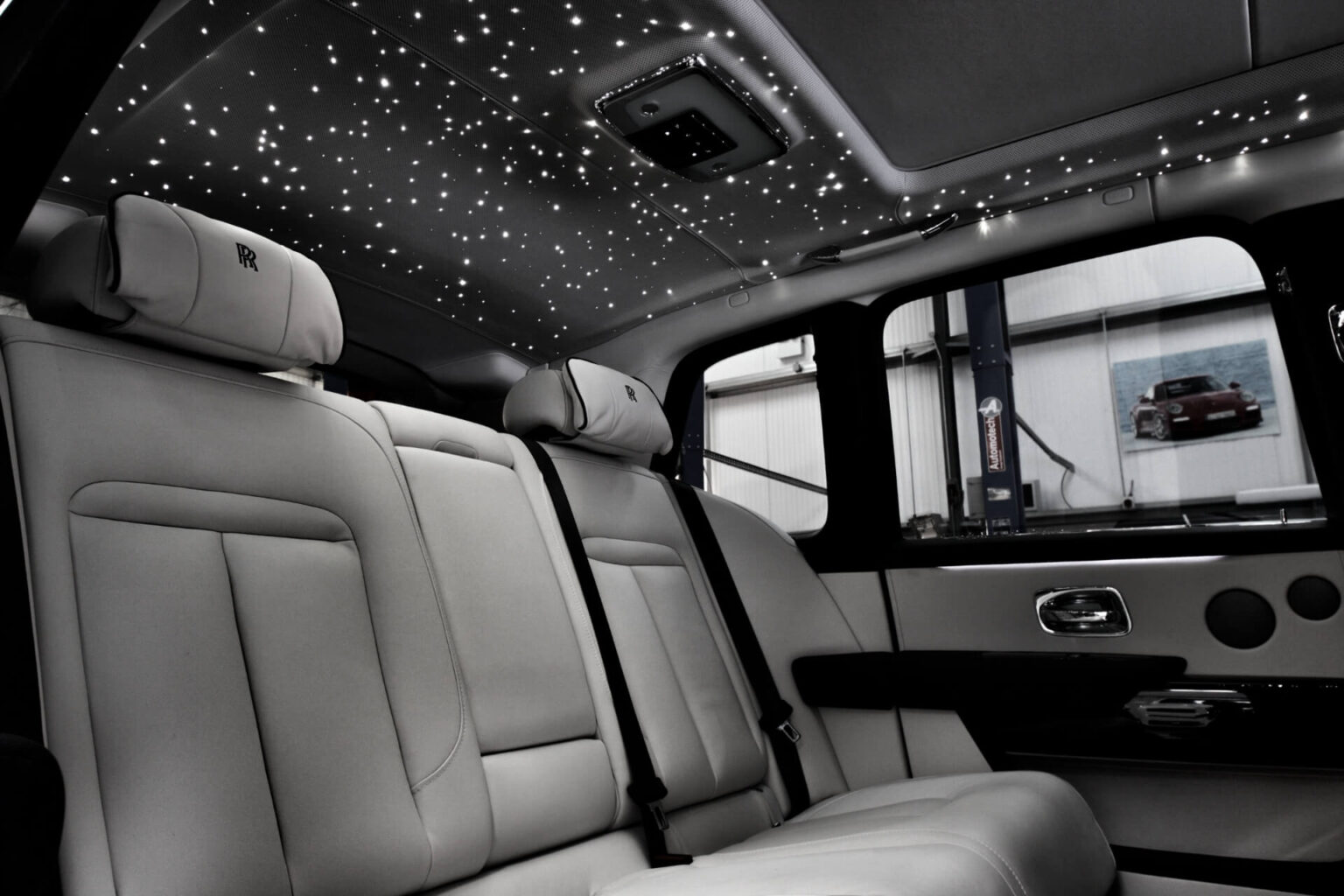 ONYX Concept - Rolls Royce Cullinan - Custom Fibre Optics